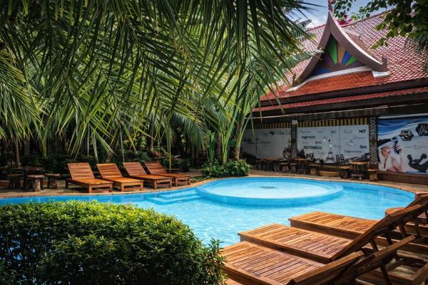 Zera Condo 1br Pool View Nbc Nai Harn - Kata Beach