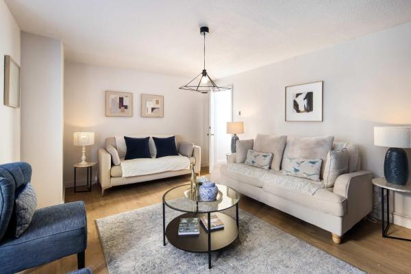 10 Mins Walk to The Oval, The Kennington Retreat, London