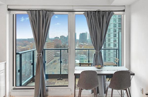 Absolute Heart Of Toronto Electric Downtown Studio By Eaton Centre & Dundas Sq - Toronto