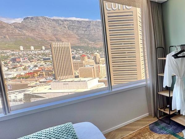 Onederful Escape - Camps Bay