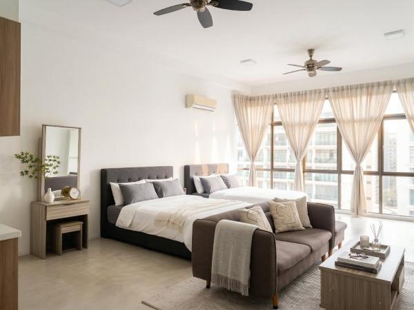 Mount Austin #Palazio B2 #BigStudio 4Pax #Smart TV, Johor Bahru