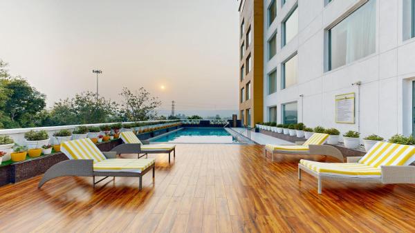 Nella foto è visibile l'oggetto Gurmon Hotels Sohna Road Gurugram, a member of Radisson Individuals situato nella città di Sohna.