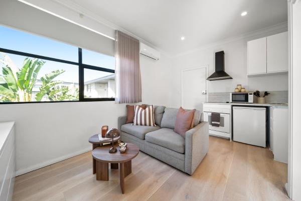 Kuva 4: Fleur at Lotus – Chic Boho Flat Near Glenelg & CBD