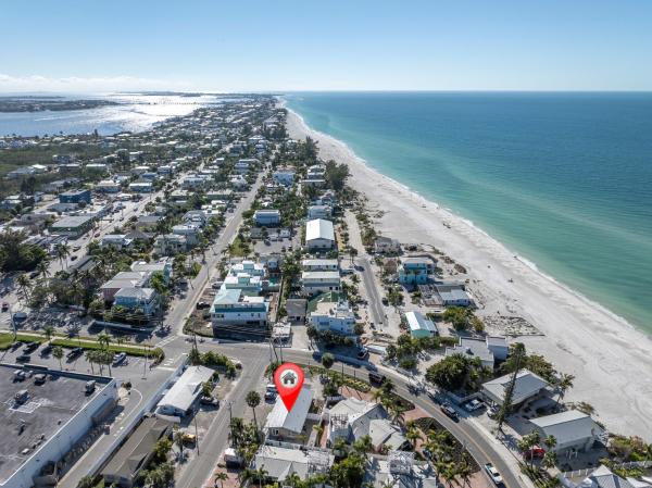 Beach Escape Your Ideal Island Retreat - Longboat Key, FL