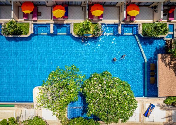 A la foto es mostra l'objecte Horizon Karon Beach Resort & Spa situat a la ciutat de Karon.