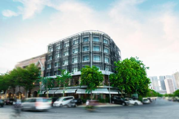 Almond Hotel Bassac River, Phnom Penh