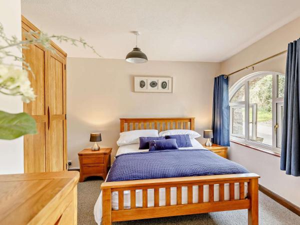 Foto 2: 2 Bed in South Molton oc-88994