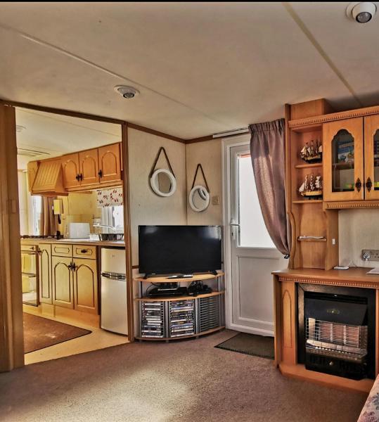 Plum 3 A Luxury 2 Bed 6 Berth Static Caravan, Bedding Included, Secure Veranda With Ramped Access On Coral Beach In Ingoldmells - Ingoldmells