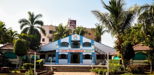 写真にはPhaltan市にあるHotel Jeet Paradiseが写っています。