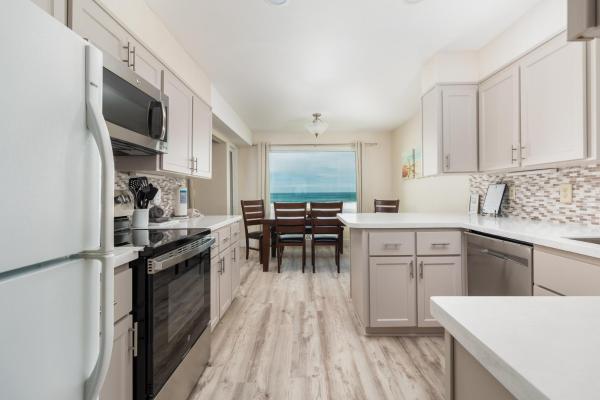 Cavalier Condos #32 - Oregon