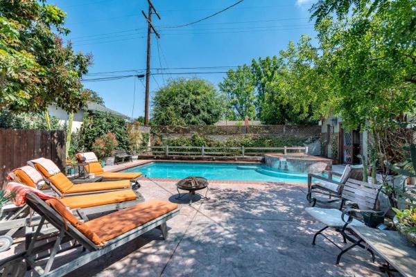 Hortense Pool + Spa Oasis - Los Angeles, CA