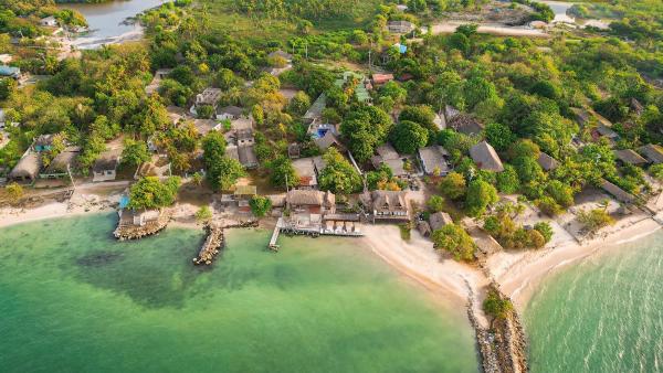 På bildet vises objektet Marazao Beach Hotel & Wellness som ligger i byen Tierra Bomba.