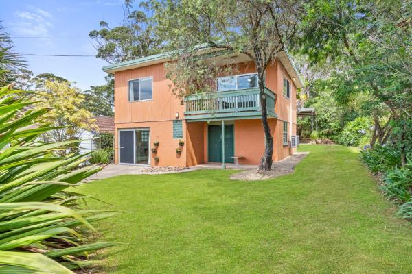Retro Retreat - Family Holiday Home Away From Home - Lake Conjola