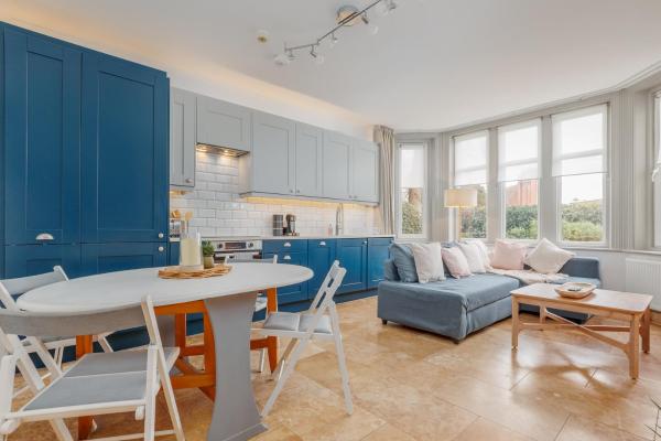 Stylish Southbourne Coastal Retreat Near Beach With Free Parking - Mudeford