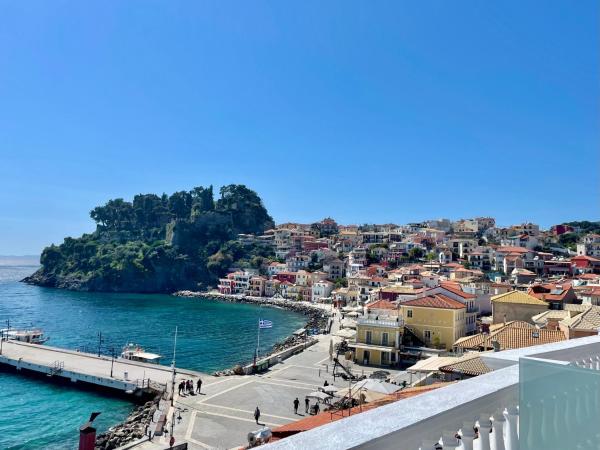 A la foto es mostra l'objecte Olympic Apartments situat a la ciutat de Parga.