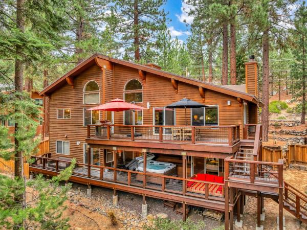 Upscale Incline Village Home With Hot Tub & Sauna - Incline Village