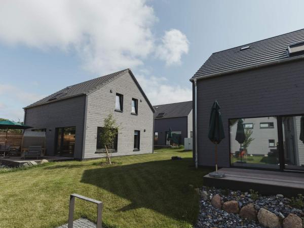 Retreat With Premium Comforts - Glowe