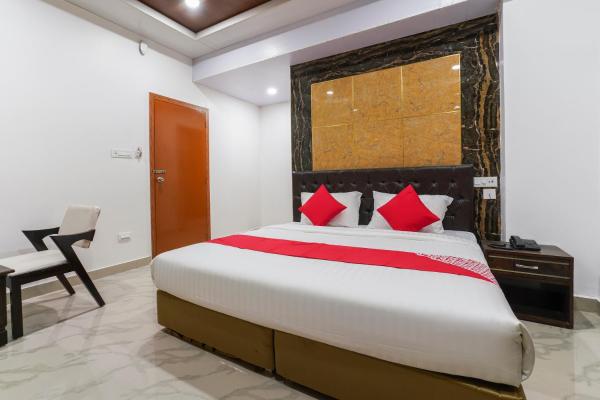 A la foto es mostra l'objecte Hotel O Raghavendra Residency situat a la ciutat de Warangal.