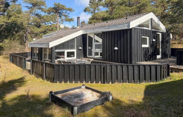 Gorgeous Home In Nexø With Kitchen - Bornholm