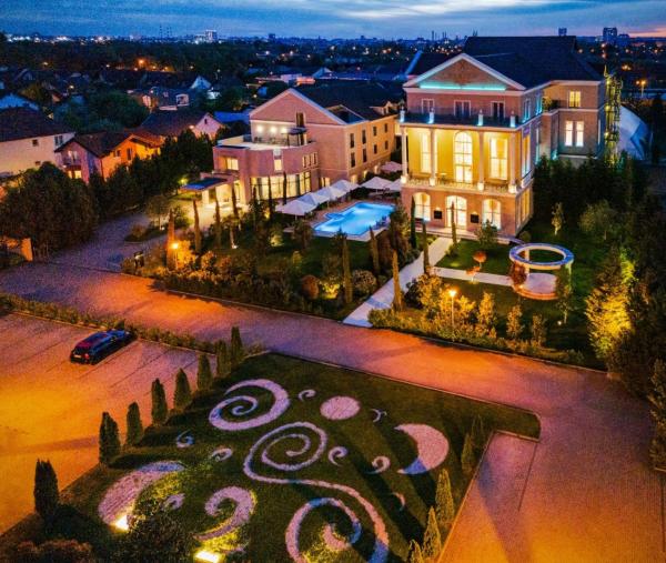 På billedet ses objektet Tresor Le Palais Timisoara, Curio Collection by Hilton beliggende i byen Timişoara.