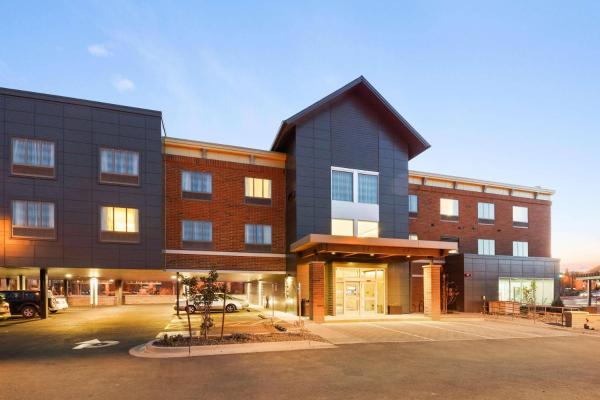 På bildet vises objektet Country Inn & Suites by Radisson, Flagstaff Downtown, AZ som ligger i byen Flagstaff.