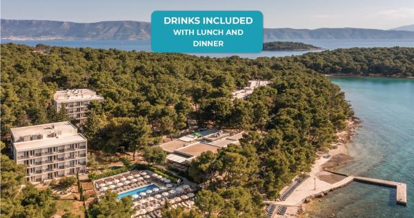 På billedet ses objektet Aminess Senses Resort beliggende i byen Vrboska.