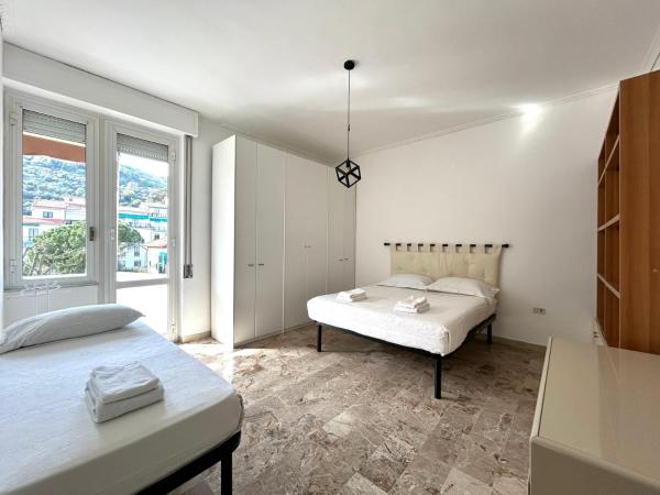 Apartment For 5 With Parking, 20 Min Walk To La Spezia Centrale Station To 5 Terre, Near Trekking Trails, Cinque Terre & Portovenere Gateway - Riomaggiore