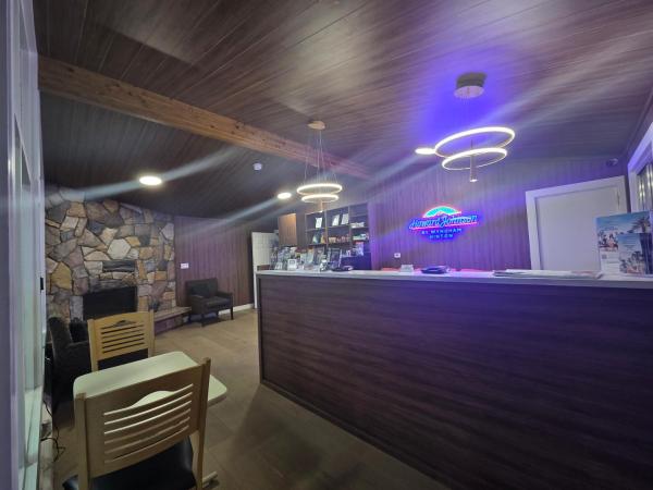 Howard Johnson By Wyndham Hinton - Hinton