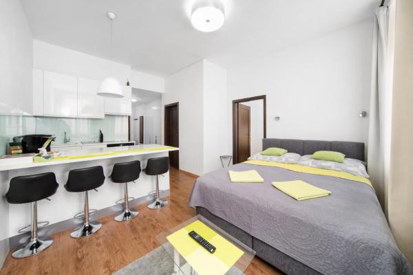Apartment Near City Centre With Parking Place - Prague