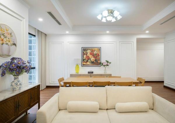 Royal City 3br Vintage Pool Garden View - Hanoi