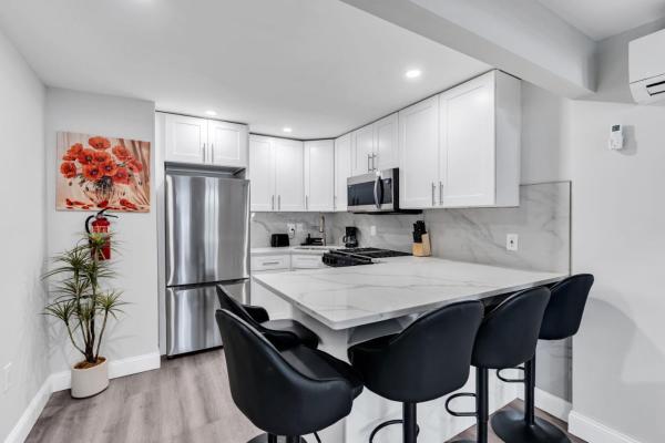 Cozy Shore Escape 2br Parking Walk To Beach - Lavallette, NJ