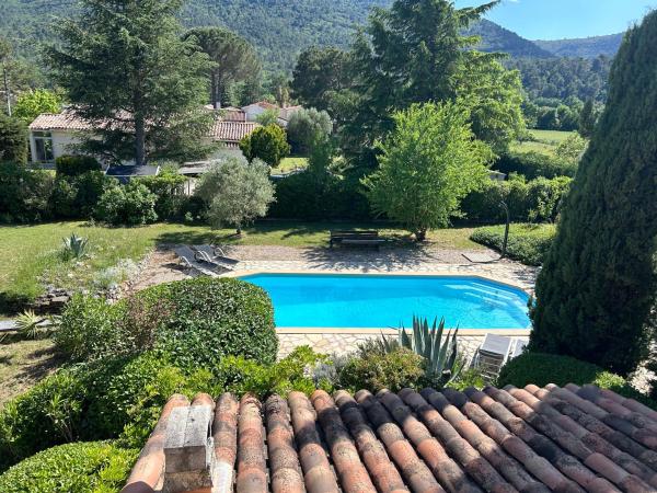 Wonderful Large Provencal House With Pool Walking Distance To Supermarket And Restaurants - Signes