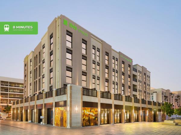På billedet ses objektet ibis Styles Dubai Gold District beliggende i byen Dubai.