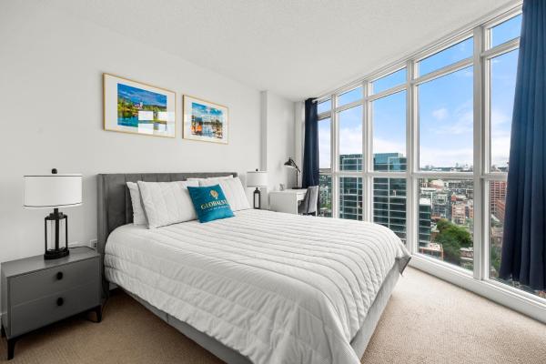 1 Bedroom Condo With A Romantic View Iceboat Terrace Downtown Toronto - Toronto