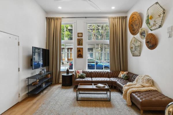 Modern Cbd Hotel Suites With Near French Quarter - New Orleans, LA