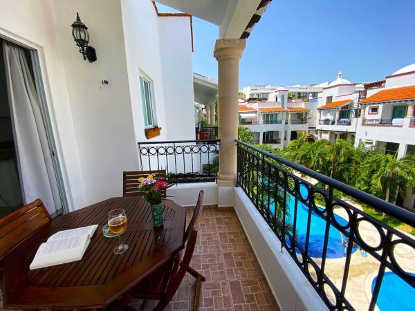 Desirable Location, Private Terrace Overlook Pool - Playa del Carmen