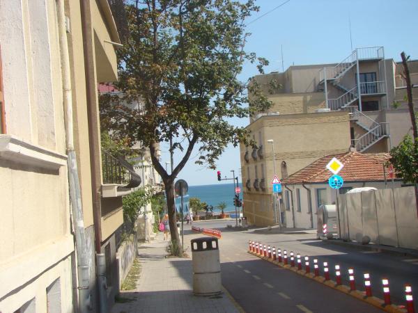 South Beach Apartment San Stefano With 3 Bedroom, Garden And Free Garage - Varna