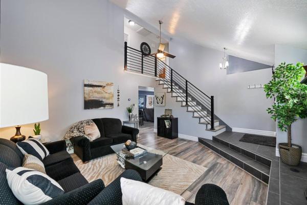 Bright, Spacious, Open Floor Plan, Close To Mtns! - Salt Lake City, UT
