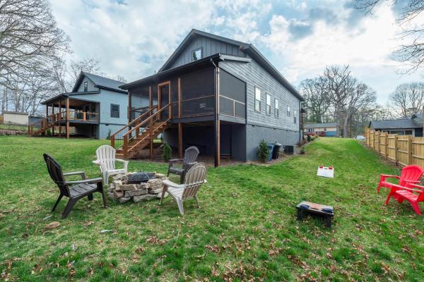 Roam Inn - Black Mountain, NC