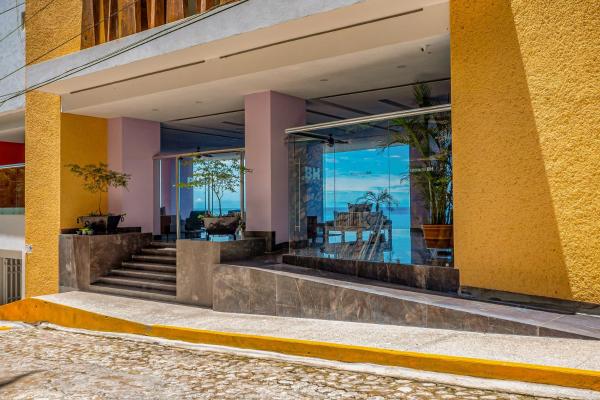 4th-floor Oceanfront Condo With Balcony, Outdoor Pool, Ocean Views & Ac - Puerto Vallarta