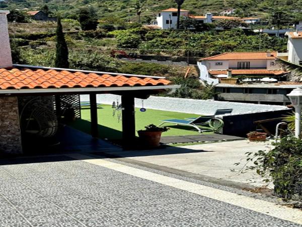 Holiday Home In Porto Da Cruz With Garden - Faial