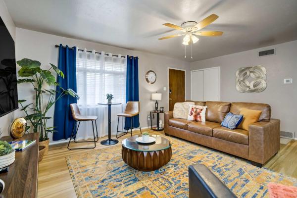 Fairway Bungalow Pet-friendly W Enclosed Yard - Colorado Springs, CO