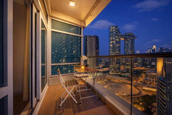 På billedet ses objektet Trendy 2BR Direct Mall Access Burj View High Floor beliggende i byen Dubai.