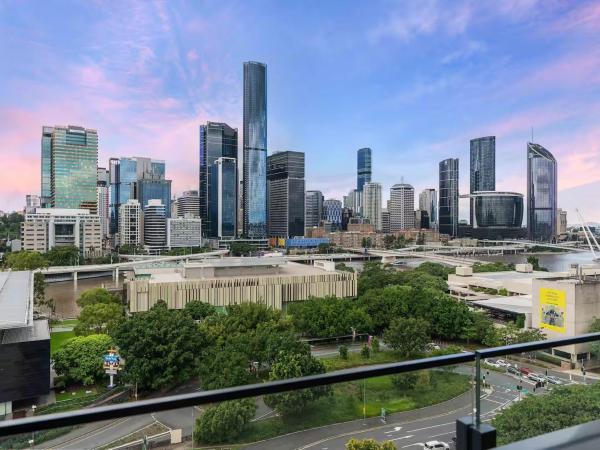 Luxury South Bank Apartment | City Views - Oxley