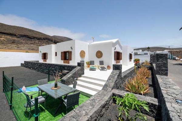 照片显示了位于Máguez市的Villa Tahoyo物件。