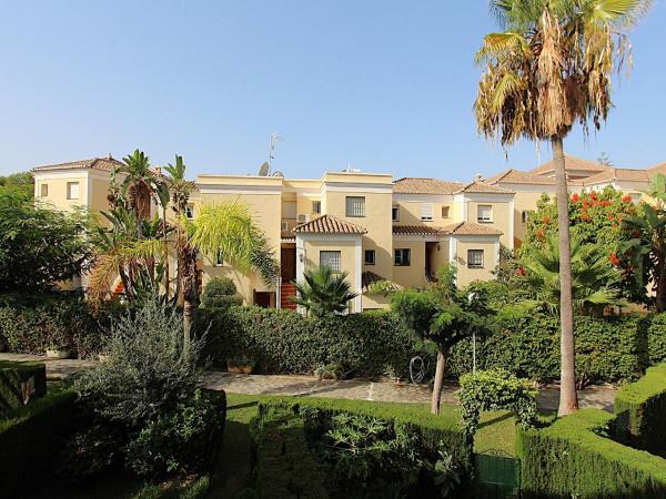 Na fotografii je vidět objekt Valparaiso Apartment Burriana Beach nacházející se ve městě Nerja.