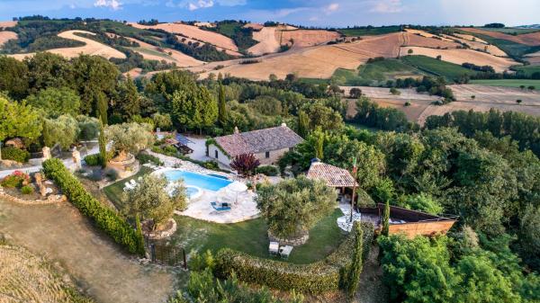 Villa Valgiorgia 9 By Marche Holiday Villas - Pergola