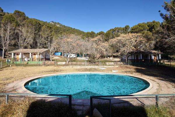 Camping Montillana Con Bungalows - Andalucía