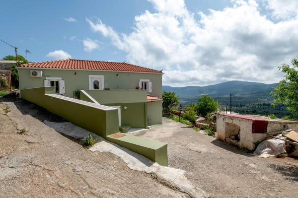 Traditional House In Velies - Greece