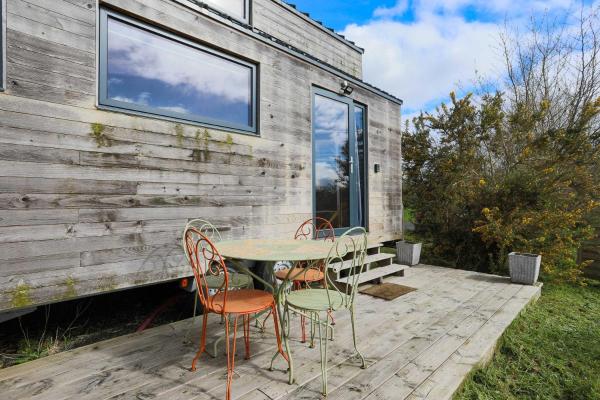 På billedet ses objektet Très Jolie Tiny House Tout Confort beliggende i byen Prat.